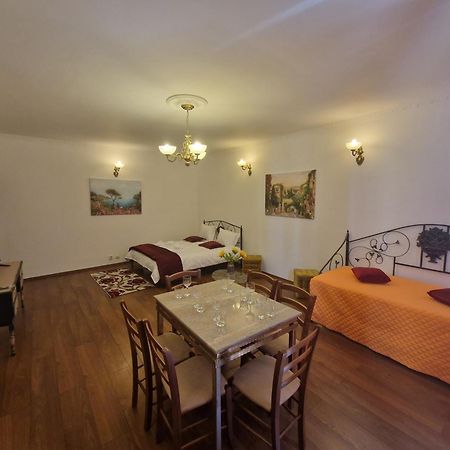 הוילה קלוז'-נאפוקה 5* Royal House Near Unirii Square מראה חיצוני תמונה